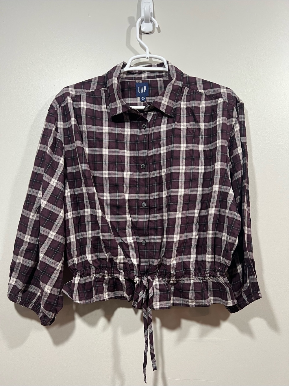GAP Plaid Cropped Drawstring Waist Button-Up Shirt - Plum and Cream Medium